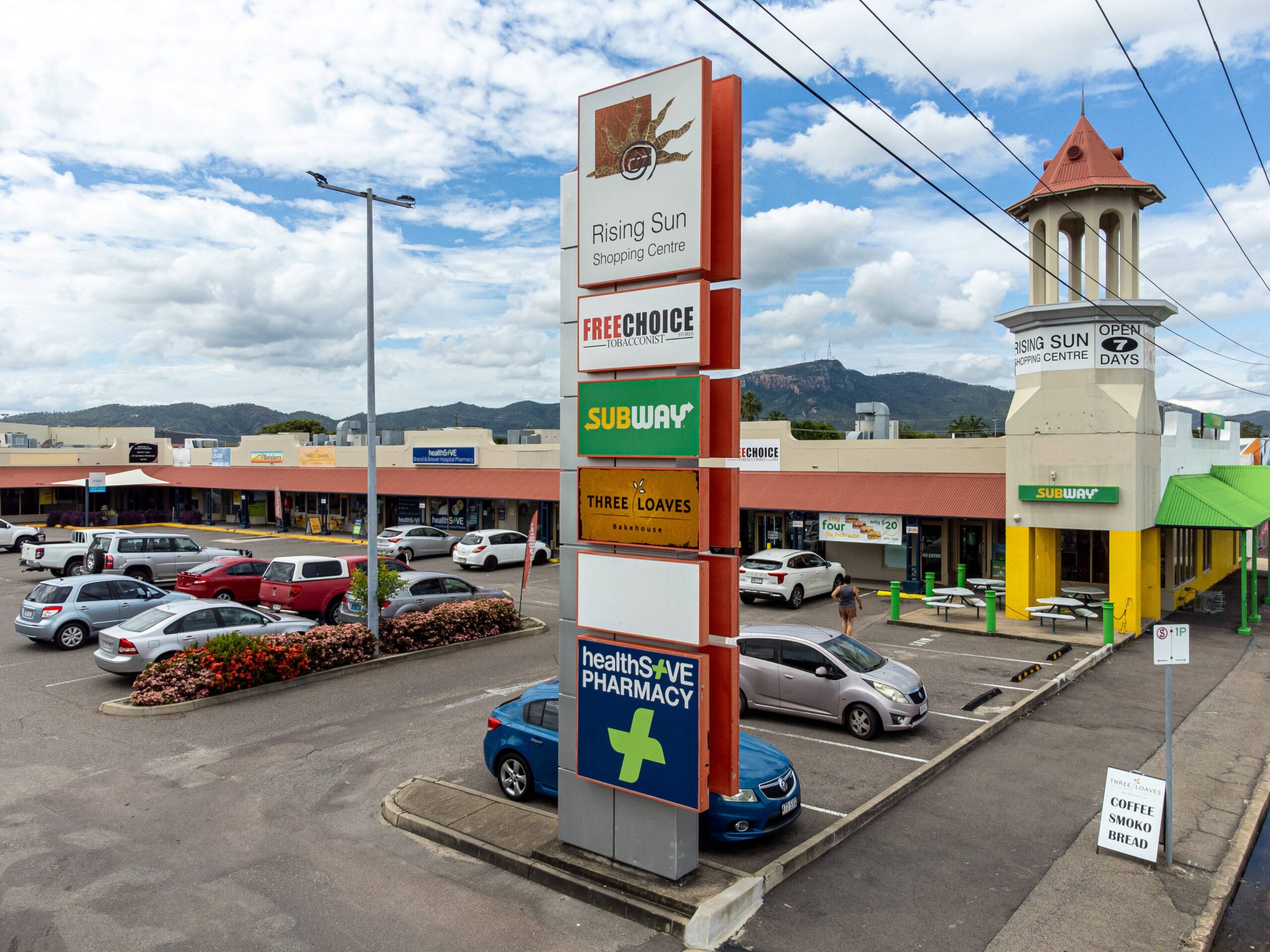 10-14 Ross River Road, Mundingburra QLD 4812