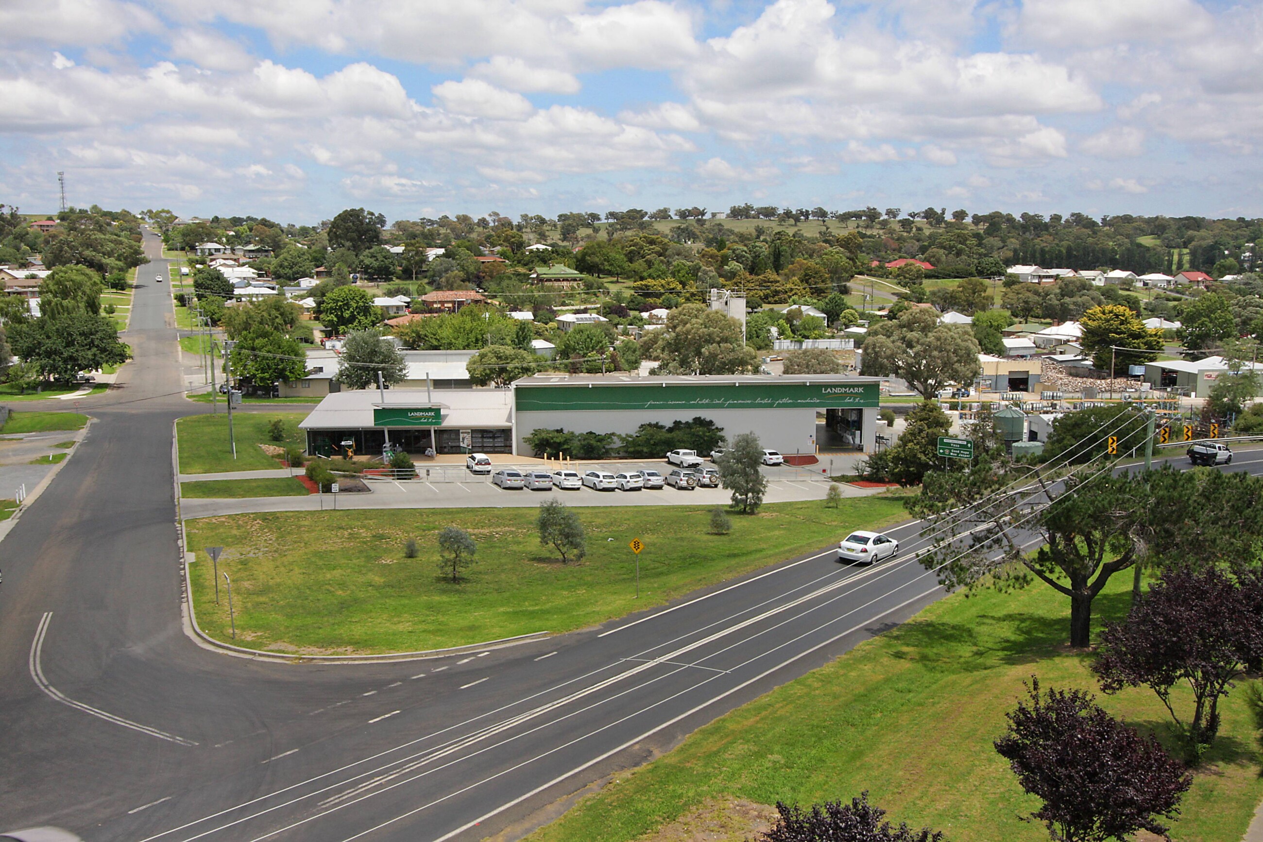 3 Macdonald Street YASS