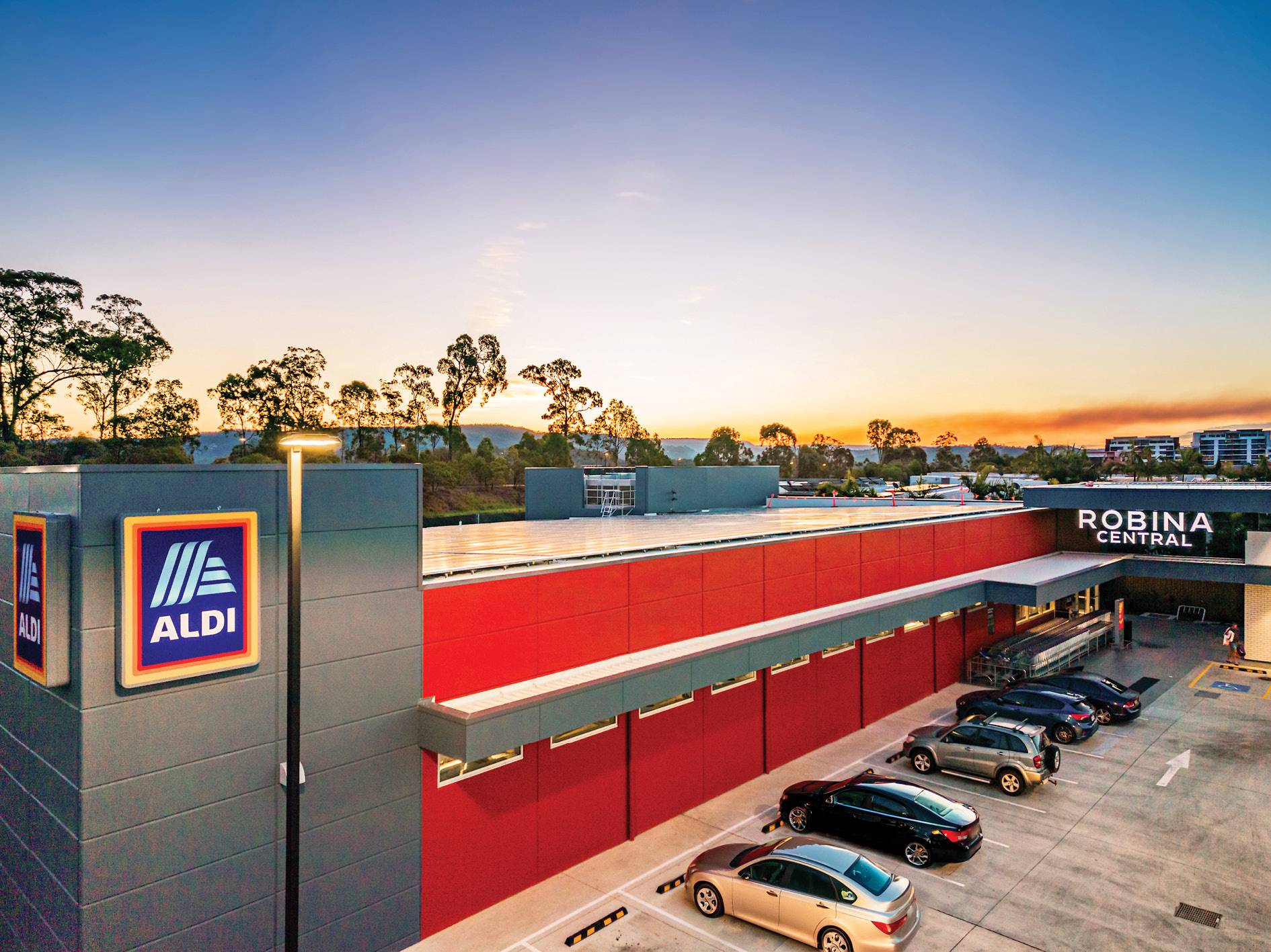 8 Laver Drive, Robina QLD 4226